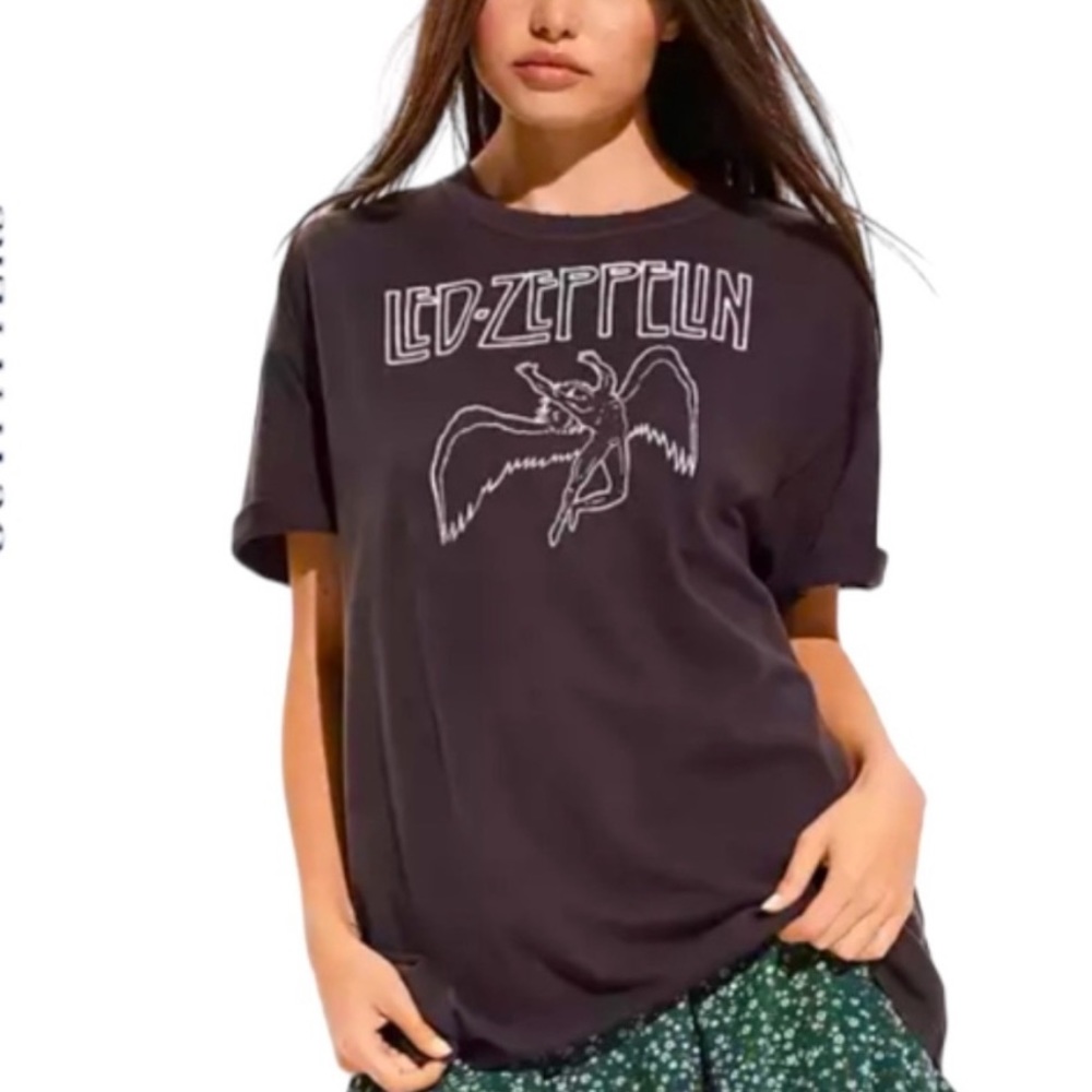 COPY - American Eagle Oversized Embroidered Led Zeppelin Graphic T-shirt, Size …
